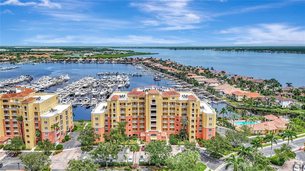 For Sale: $2,200,000 (3 beds, 4 baths, 4244 Square Feet)