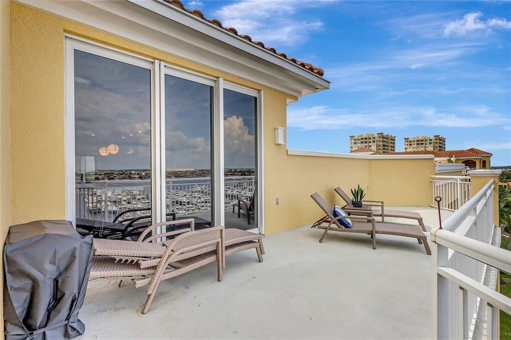 For Sale: $2,200,000 (3 beds, 4 baths, 4244 Square Feet)