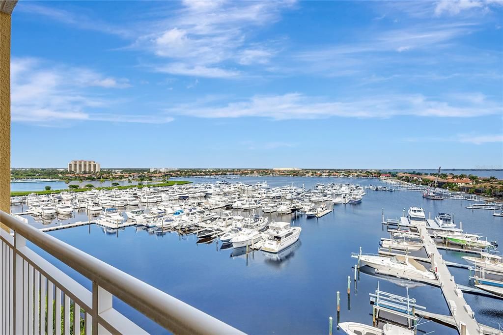 For Sale: $2,200,000 (3 beds, 4 baths, 4244 Square Feet)