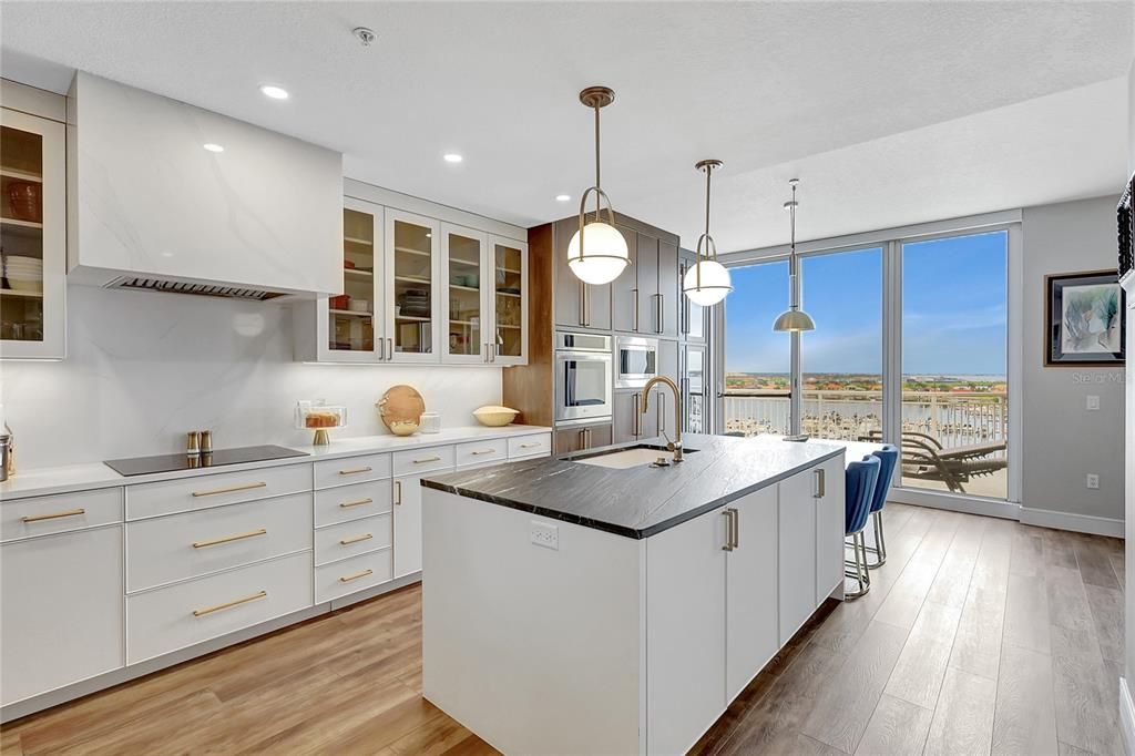 For Sale: $2,200,000 (3 beds, 4 baths, 4244 Square Feet)