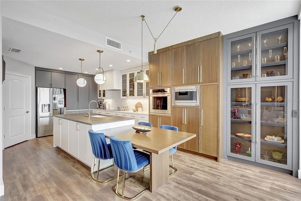 For Sale: $2,200,000 (3 beds, 4 baths, 4244 Square Feet)