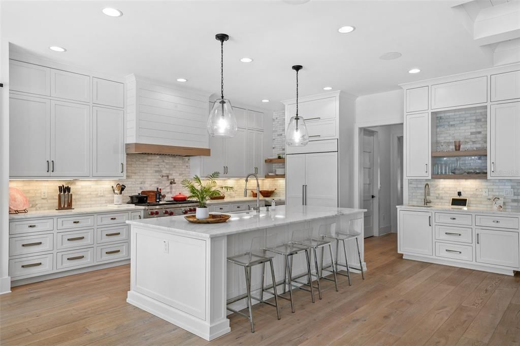 For Sale: $5,799,999 (5 beds, 5 baths, 5178 Square Feet)