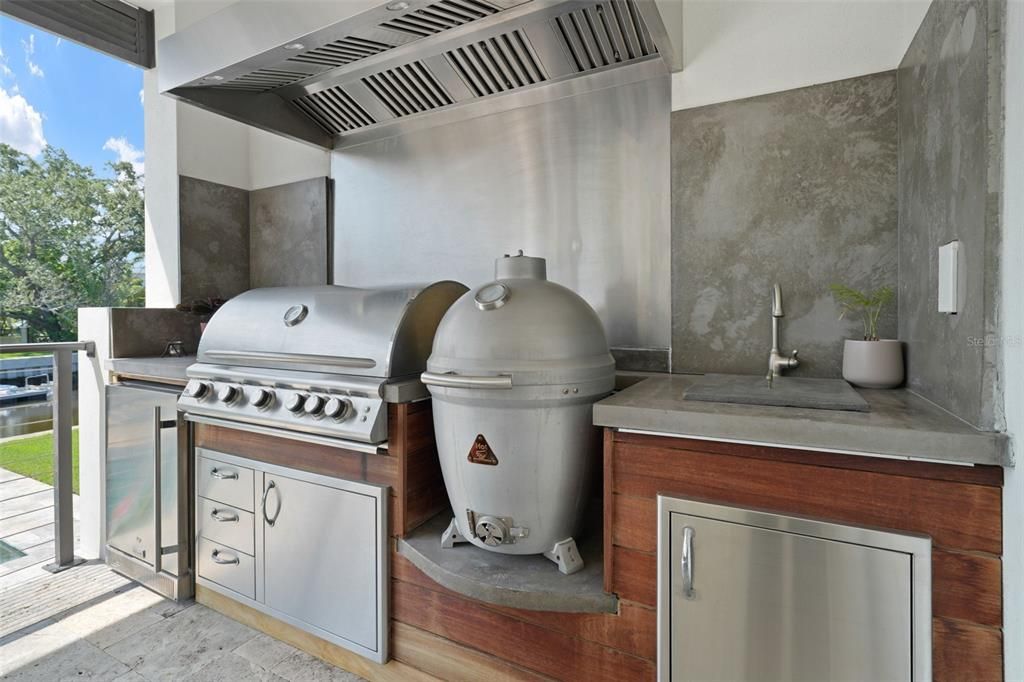 For Sale: $5,799,999 (5 beds, 5 baths, 5178 Square Feet)