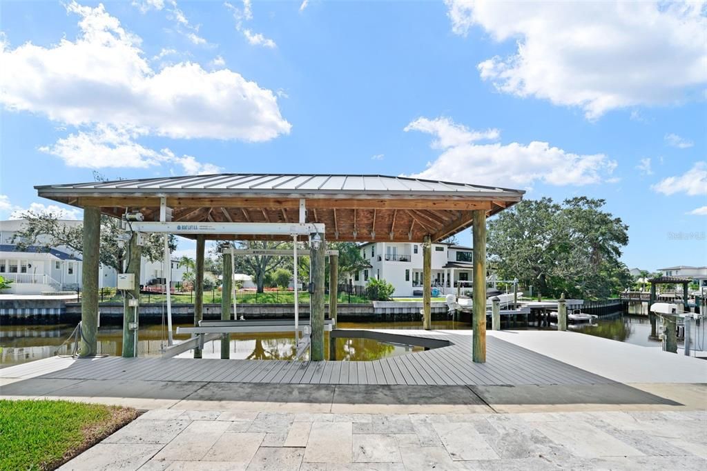 For Sale: $5,799,999 (5 beds, 5 baths, 5178 Square Feet)