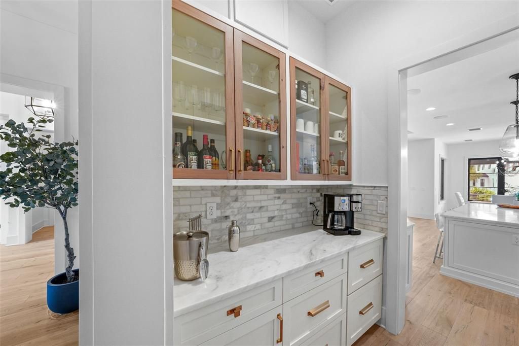 For Sale: $5,799,999 (5 beds, 5 baths, 5178 Square Feet)