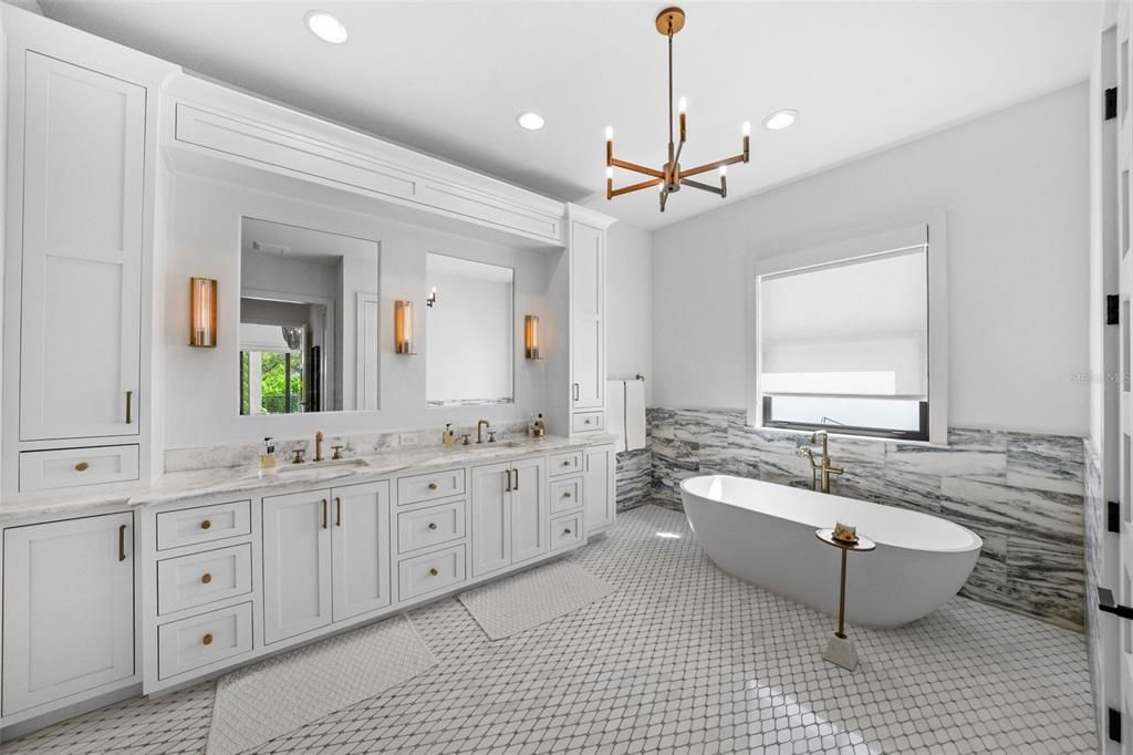 For Sale: $5,799,999 (5 beds, 5 baths, 5178 Square Feet)