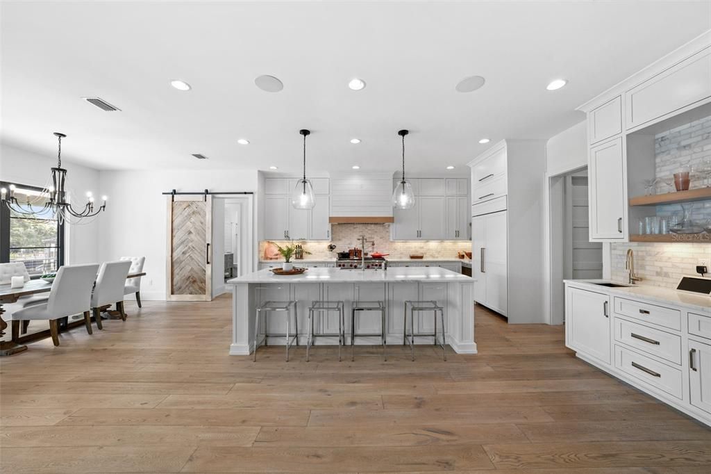 For Sale: $5,799,999 (5 beds, 5 baths, 5178 Square Feet)