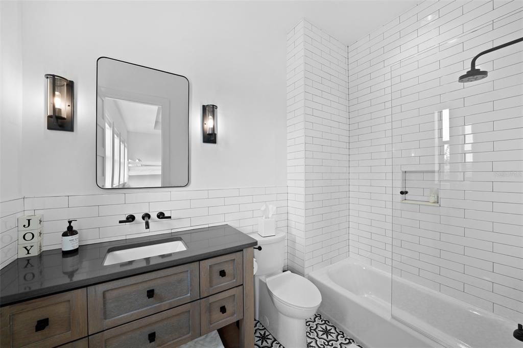 For Sale: $5,799,999 (5 beds, 5 baths, 5178 Square Feet)