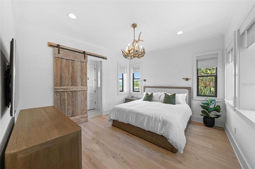 For Sale: $5,799,999 (5 beds, 5 baths, 5178 Square Feet)