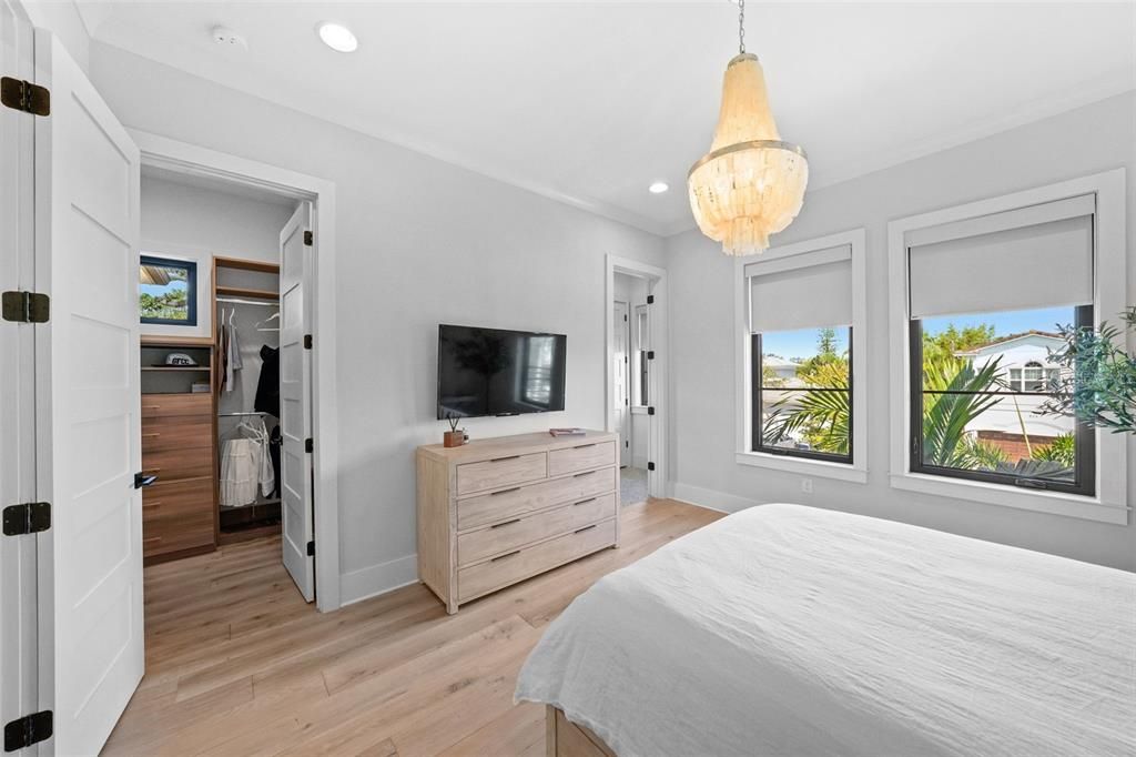 For Sale: $5,799,999 (5 beds, 5 baths, 5178 Square Feet)