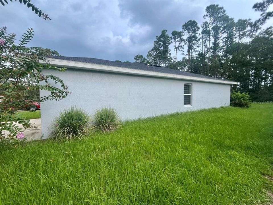 待售: $399,000 (4 贝兹, 0 浴室, 1957 平方英尺)