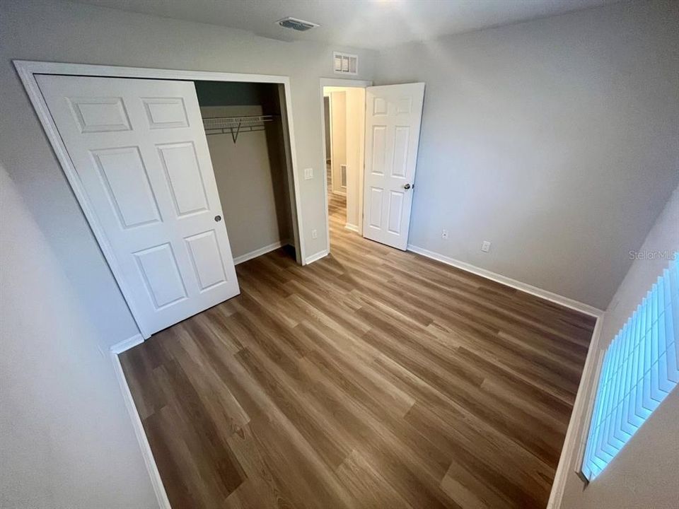 待售: $399,000 (4 贝兹, 0 浴室, 1957 平方英尺)