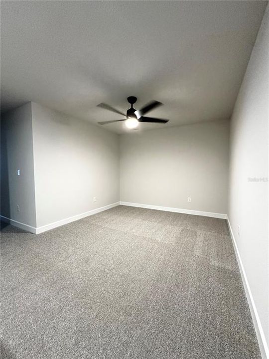 For Rent: $2,150 (3 beds, 2 baths, 1687 Square Feet)
