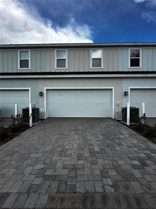 For Rent: $2,150 (3 beds, 2 baths, 1687 Square Feet)