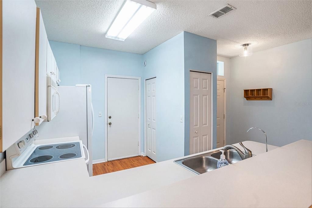 En Venta: $185,000 (2 camas, 1 baños, 963 Pies cuadrados)