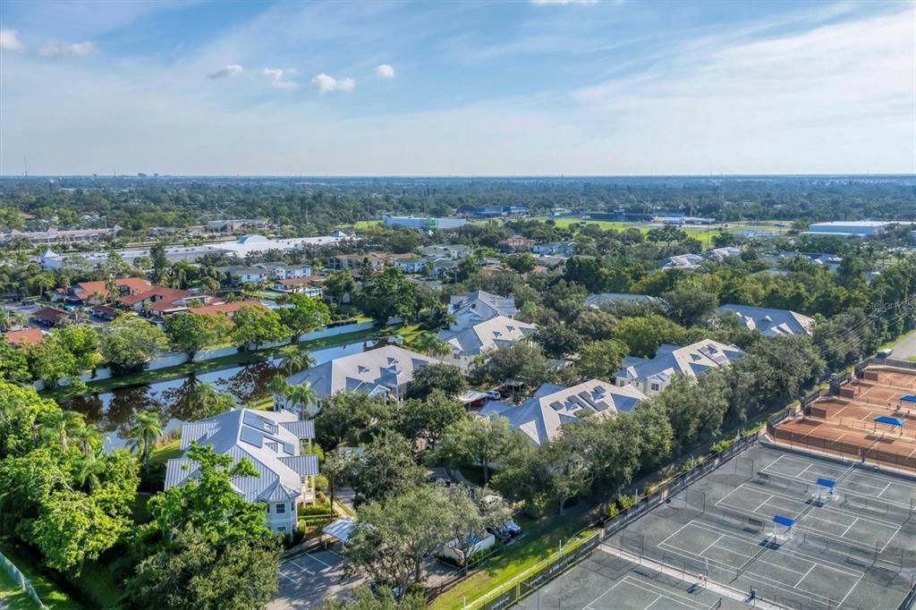 На продажу: $775,000 (3 спален, 3 ванн, 1920 Квадратных фут)