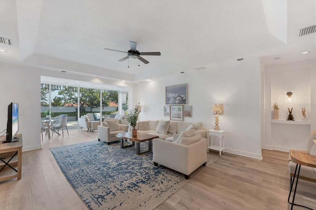 На продажу: $775,000 (3 спален, 3 ванн, 1920 Квадратных фут)