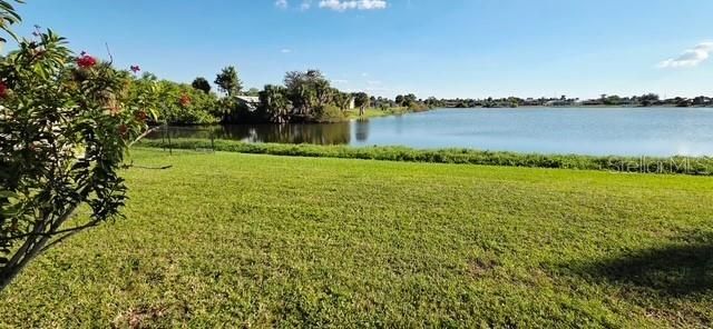 Active With Contract: $199,900 (2 beds, 1 baths, 900 Square Feet)