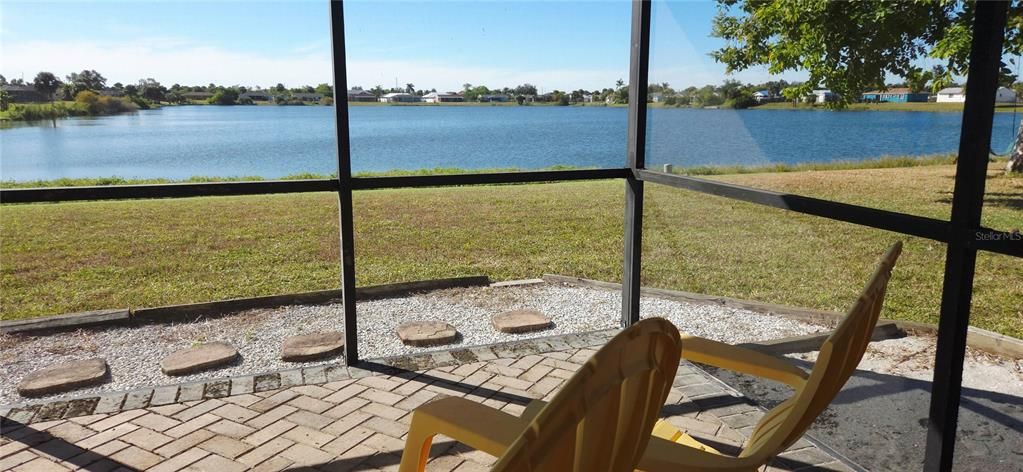 Active With Contract: $199,900 (2 beds, 1 baths, 900 Square Feet)