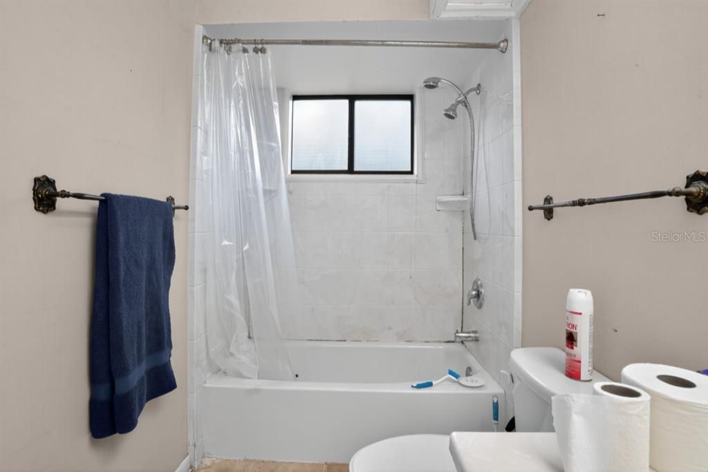 Под контрактом: $458,000 (3 спален, 2 ванн, 1621 Квадратных фут)