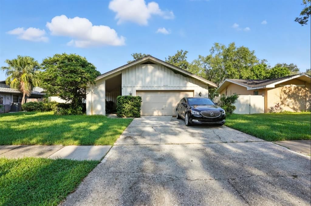 Под контрактом: $458,000 (3 спален, 2 ванн, 1621 Квадратных фут)