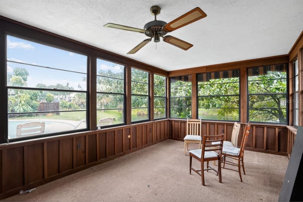 Под контрактом: $458,000 (3 спален, 2 ванн, 1621 Квадратных фут)