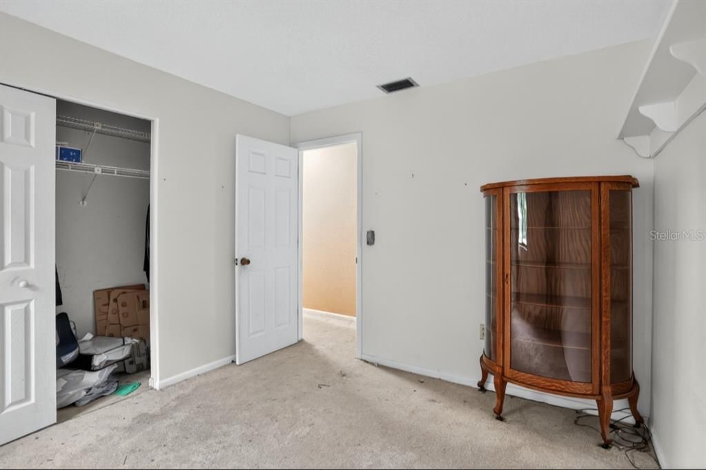 Под контрактом: $458,000 (3 спален, 2 ванн, 1621 Квадратных фут)