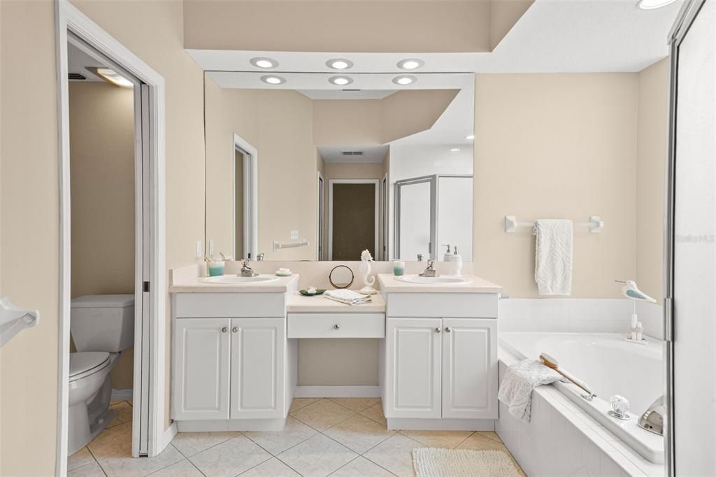 Под контрактом: $475,000 (3 спален, 2 ванн, 1922 Квадратных фут)