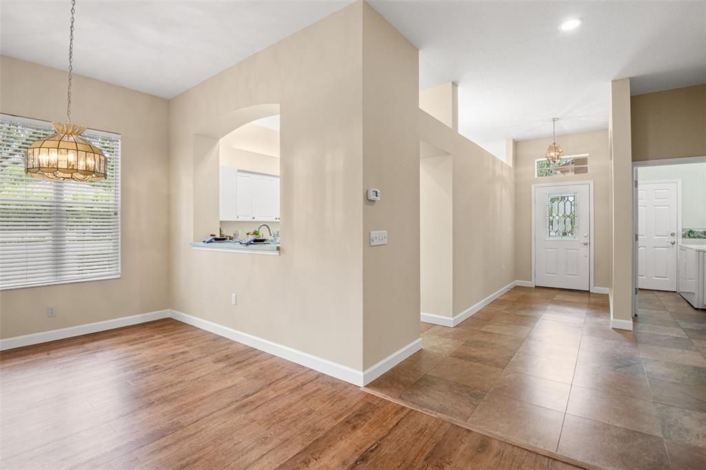 Под контрактом: $475,000 (3 спален, 2 ванн, 1922 Квадратных фут)