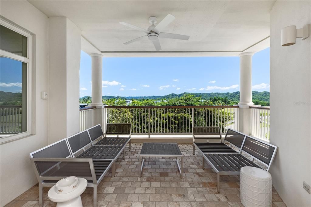 待售: $4,300,000 (4 贝兹, 4 浴室, 3700 平方英尺)