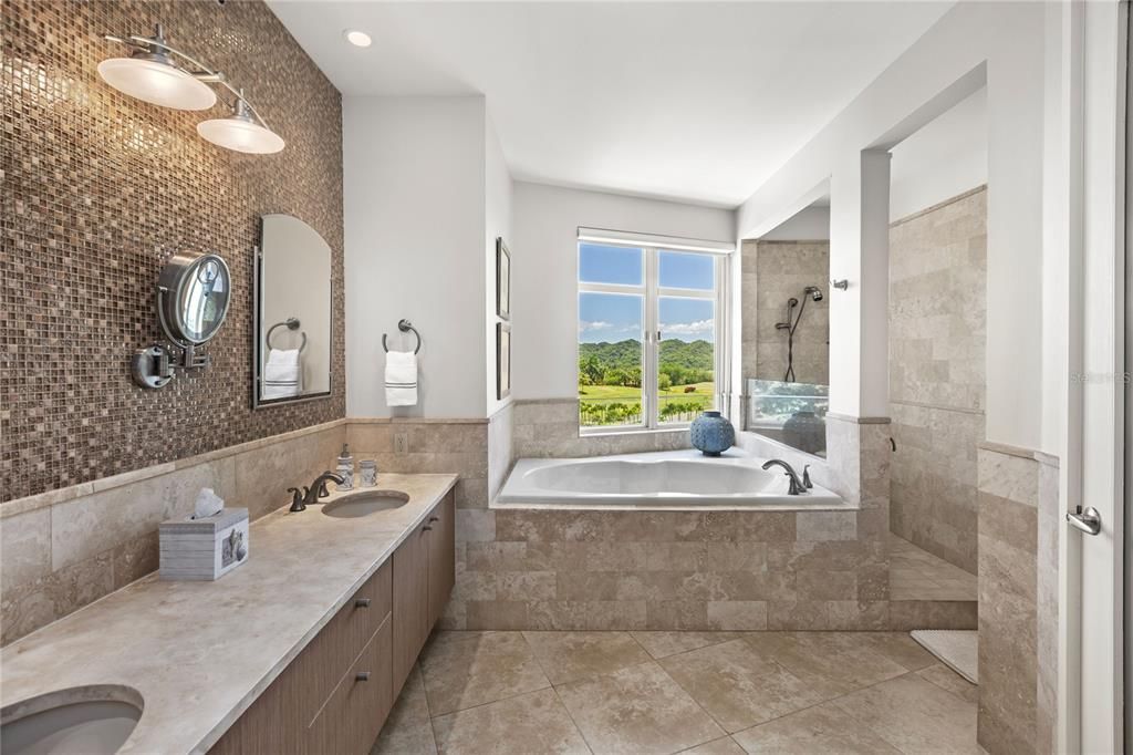 待售: $4,300,000 (4 贝兹, 4 浴室, 3700 平方英尺)