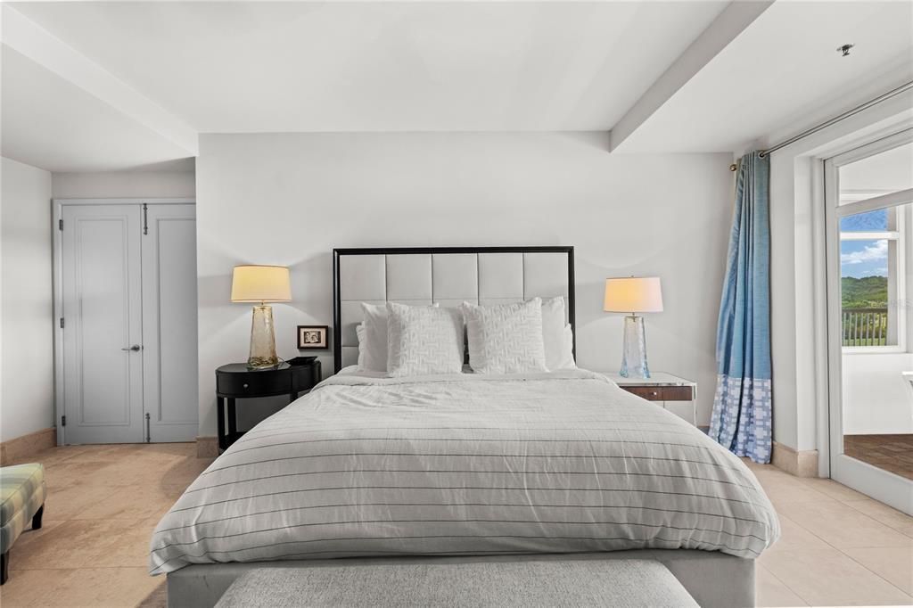 待售: $4,300,000 (4 贝兹, 4 浴室, 3700 平方英尺)