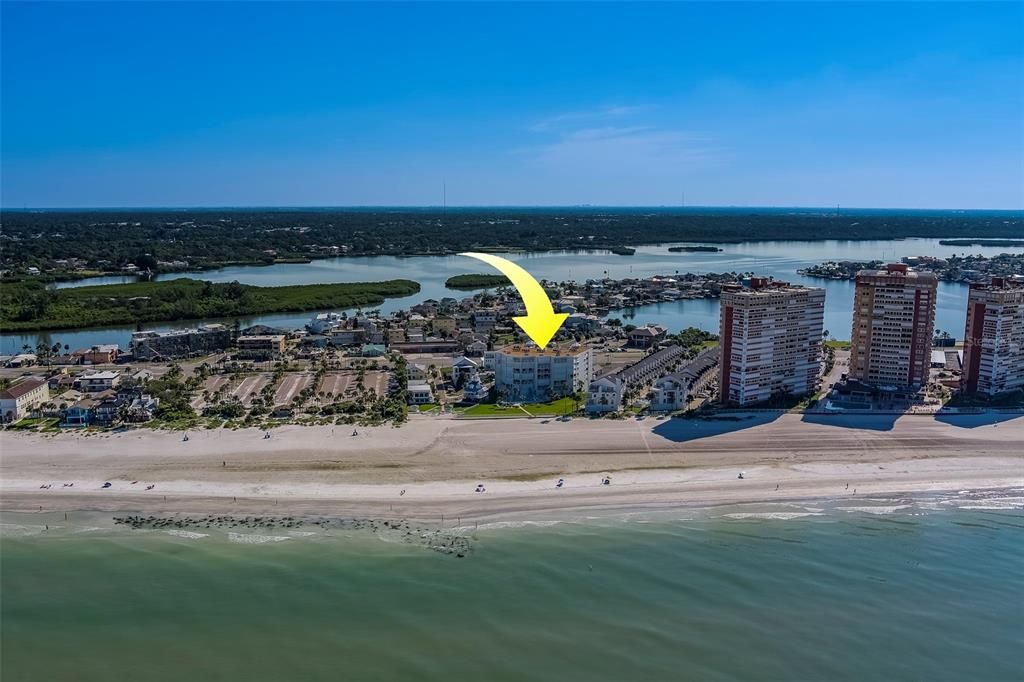 出租: $8,500 (2 贝兹, 2 浴室, 1220 平方英尺)