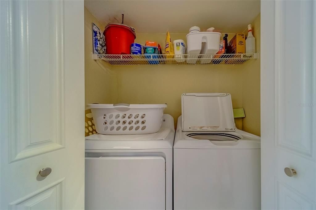 出租: $8,500 (2 贝兹, 2 浴室, 1220 平方英尺)