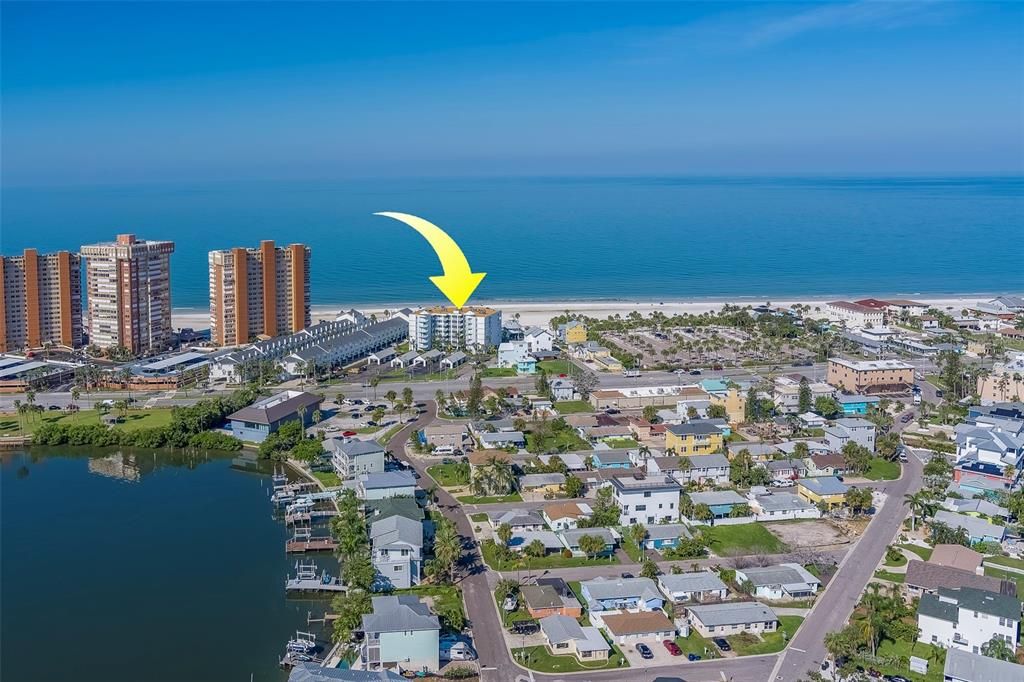 出租: $8,500 (2 贝兹, 2 浴室, 1220 平方英尺)