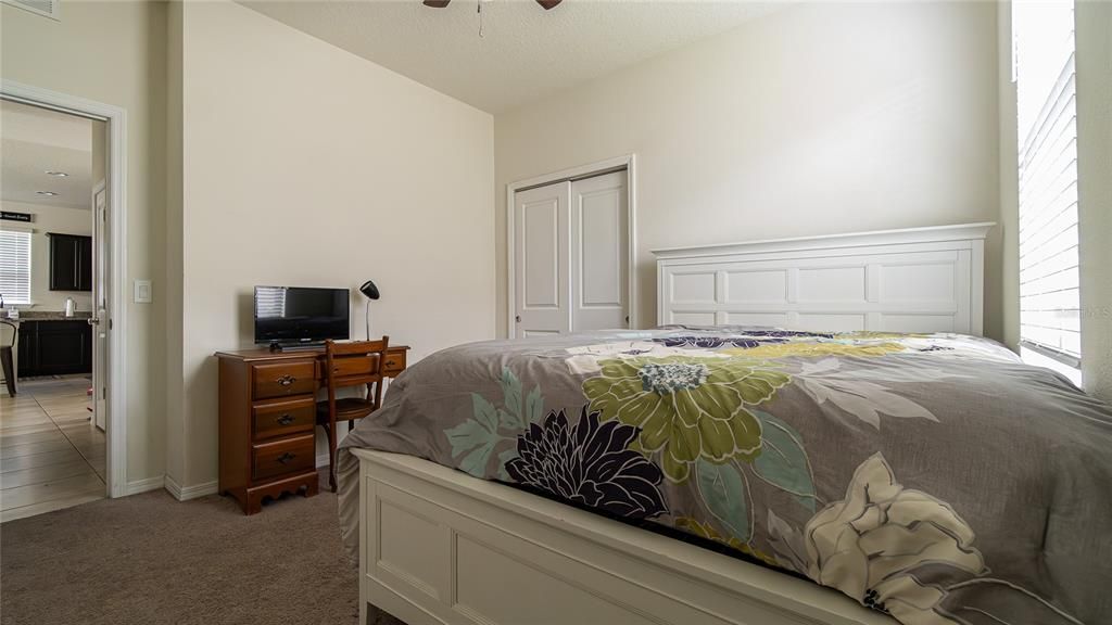 Active With Contract: $290,000 (3 beds, 2 baths, 1990 Square Feet)