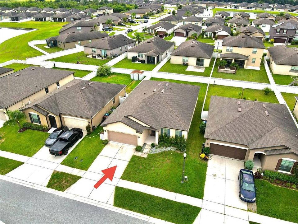 Active With Contract: $290,000 (3 beds, 2 baths, 1990 Square Feet)