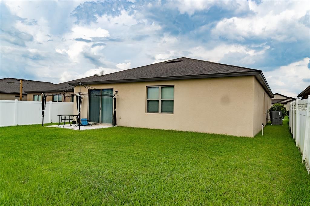 Active With Contract: $290,000 (3 beds, 2 baths, 1990 Square Feet)