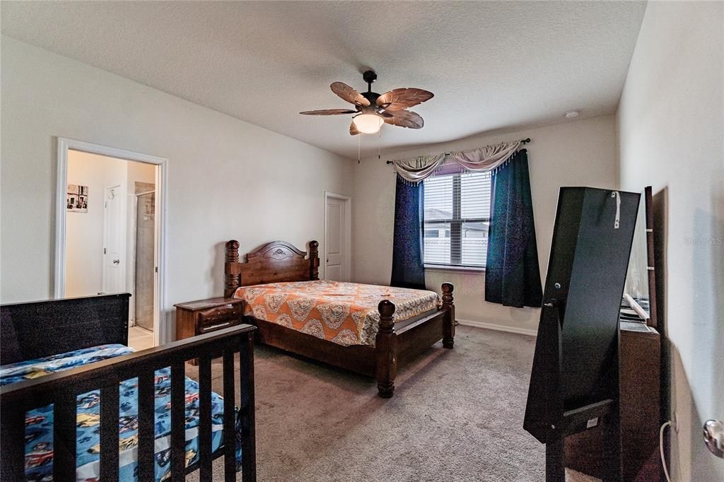 Active With Contract: $290,000 (3 beds, 2 baths, 1990 Square Feet)