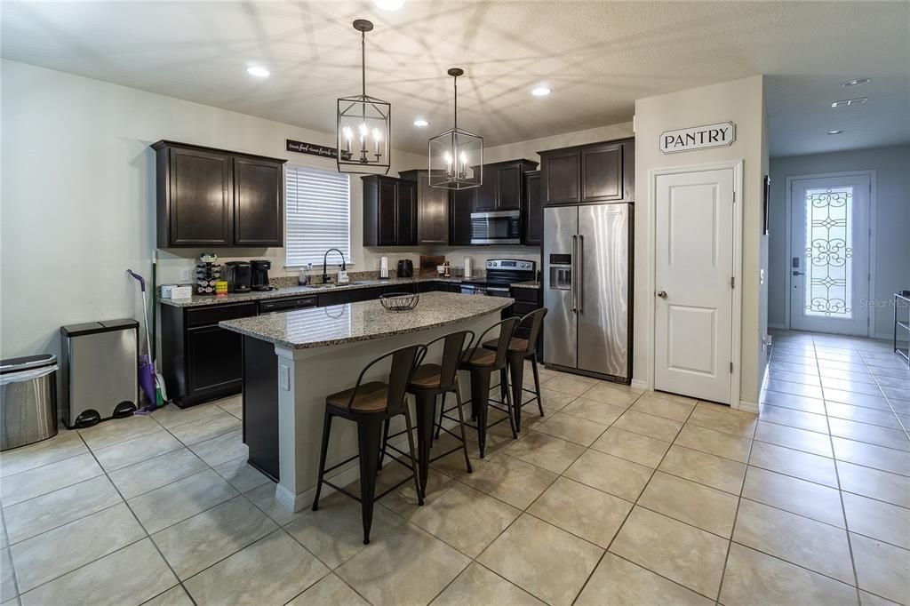 Active With Contract: $290,000 (3 beds, 2 baths, 1990 Square Feet)