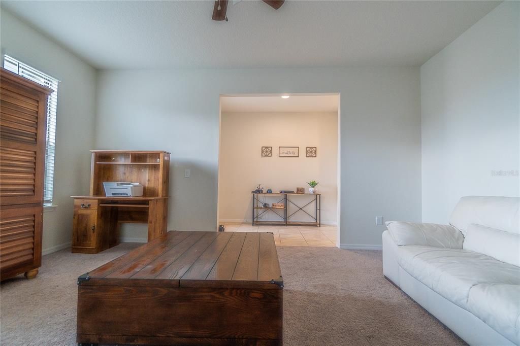 Active With Contract: $290,000 (3 beds, 2 baths, 1990 Square Feet)