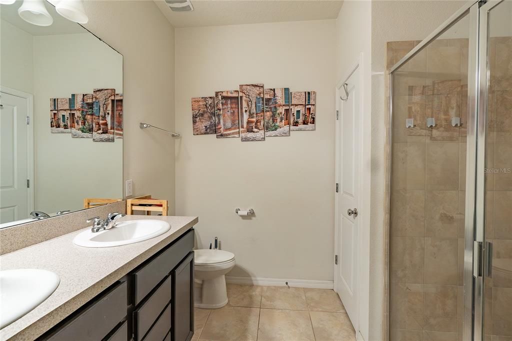 Active With Contract: $290,000 (3 beds, 2 baths, 1990 Square Feet)