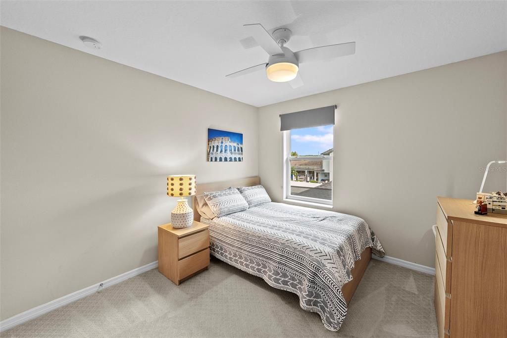 待售: $730,000 (3 贝兹, 2 浴室, 2442 平方英尺)