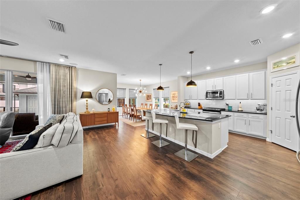 待售: $730,000 (3 贝兹, 2 浴室, 2442 平方英尺)