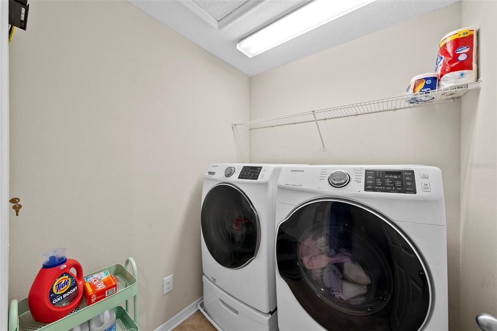 待售: $730,000 (3 贝兹, 2 浴室, 2442 平方英尺)