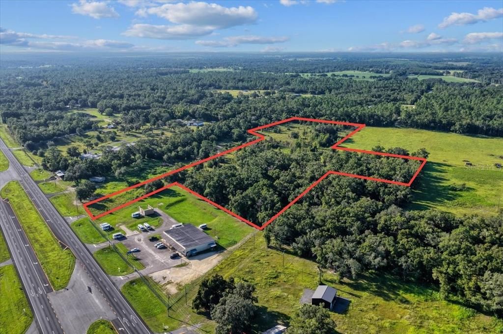 En Venta: $300,000 (17.69 acres)