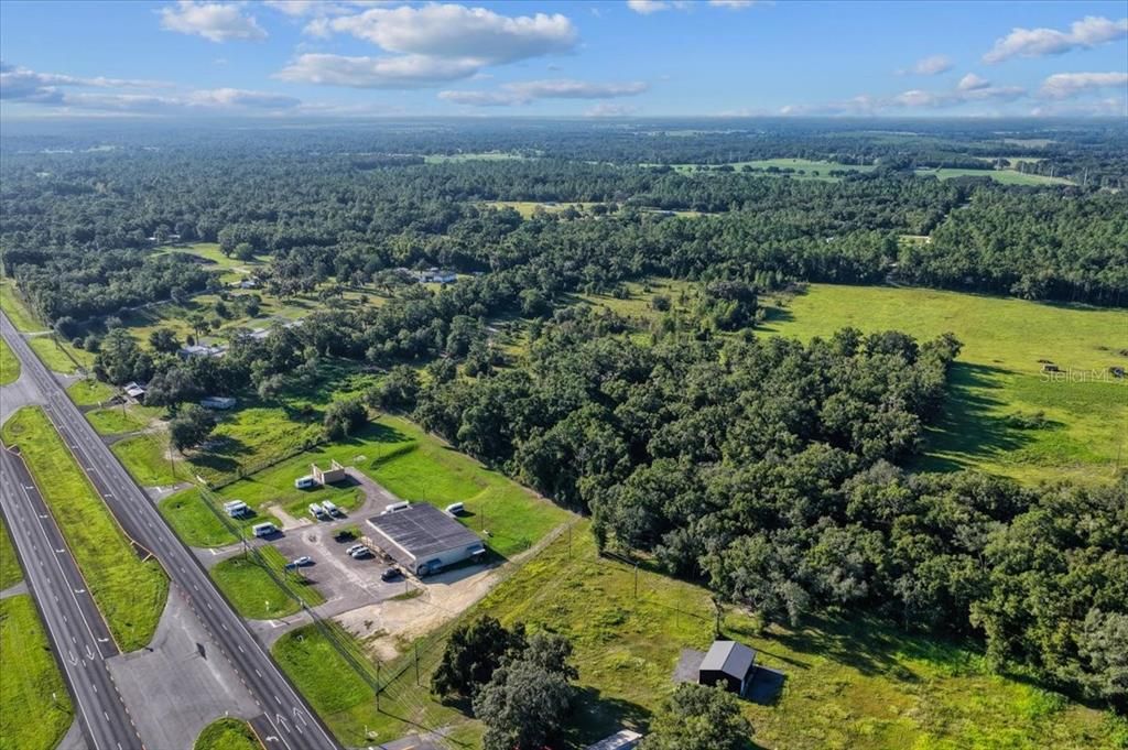 En Venta: $300,000 (17.69 acres)