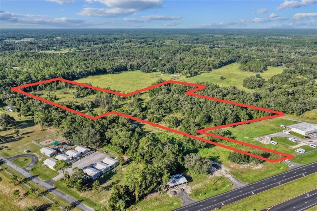 En Venta: $300,000 (17.69 acres)