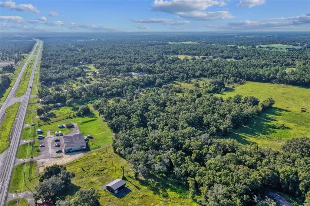 En Venta: $300,000 (17.69 acres)