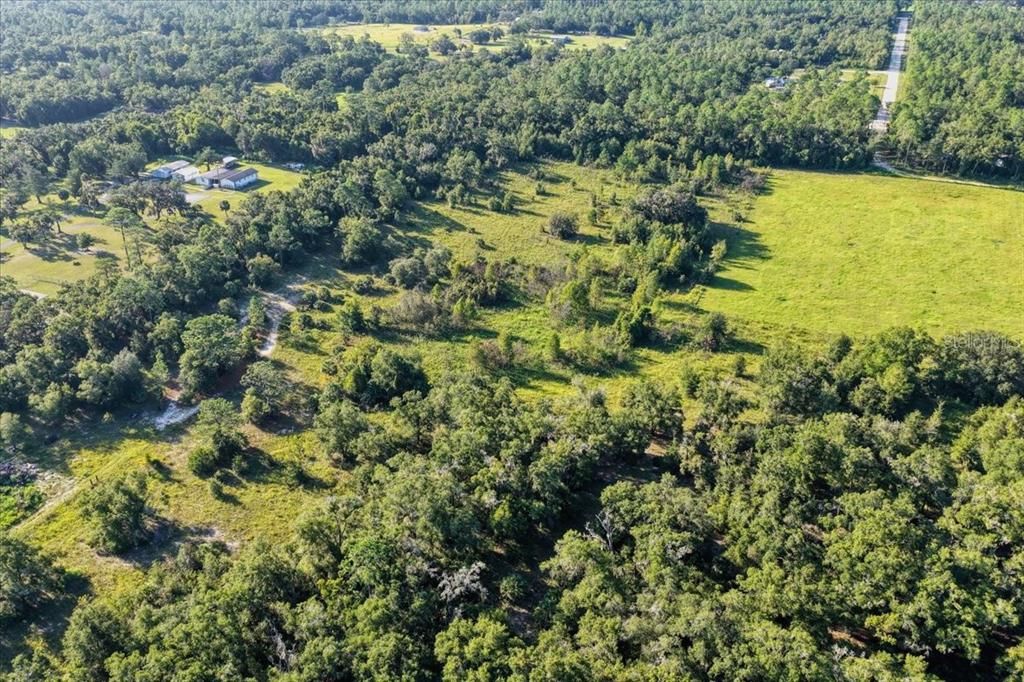 En Venta: $300,000 (17.69 acres)